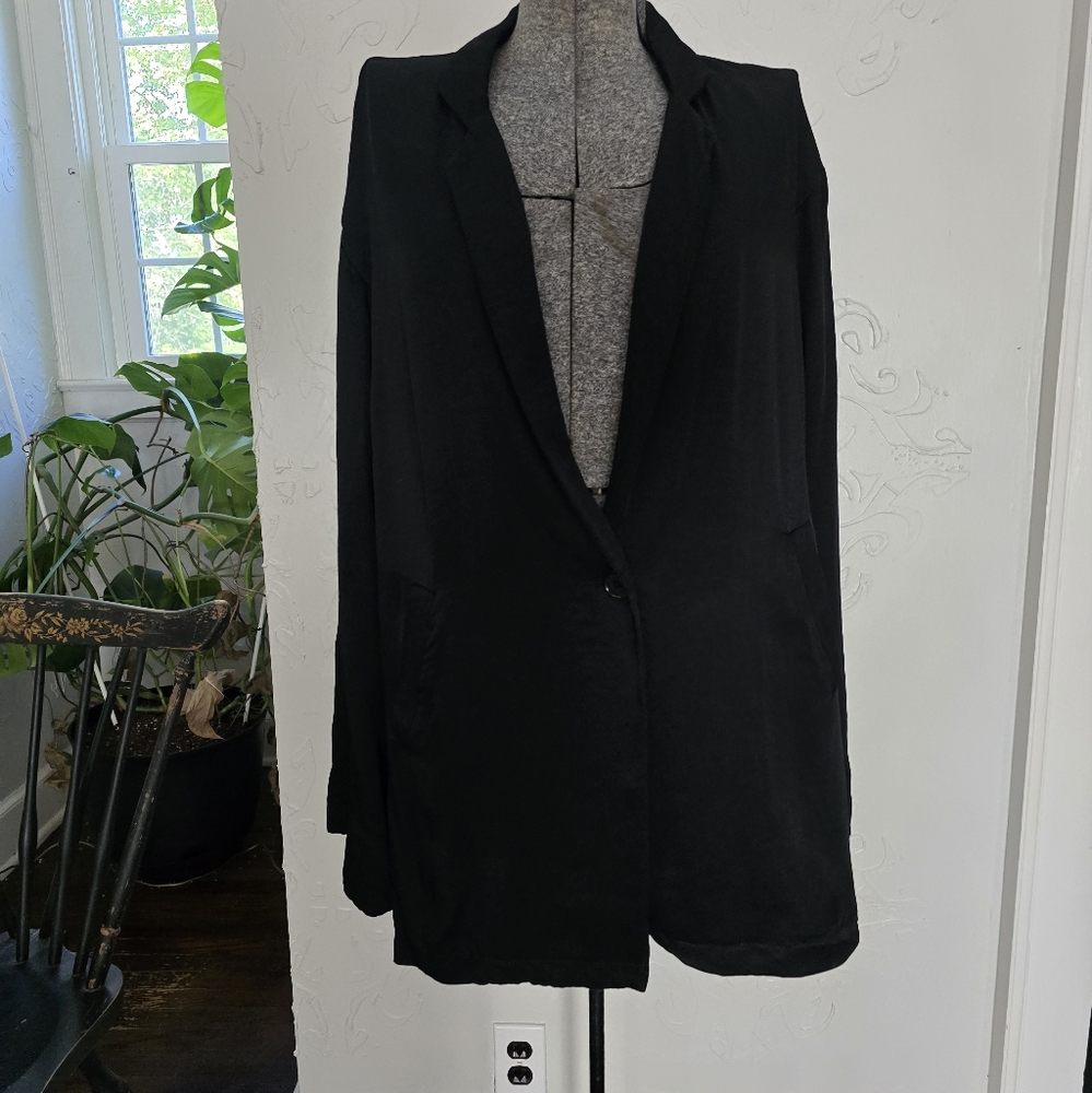 Foxblood black satin blazer with pockets XL